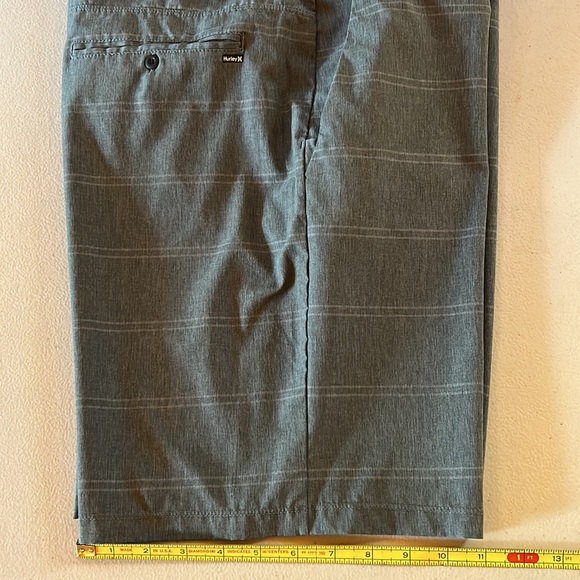 Hurley Phantom Quick Dry Shorts (32) - Picture 3 of 11